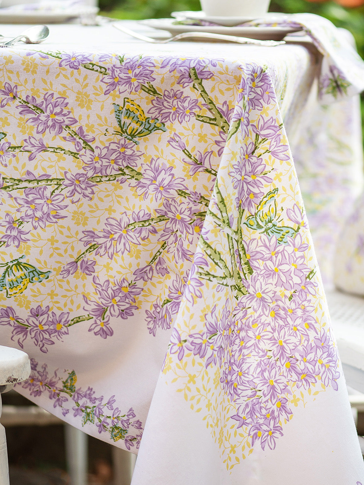 Tablecloth, April Cornell, Vintage Butterfly Garden RECTANGLE Tablecloth 60x90"
